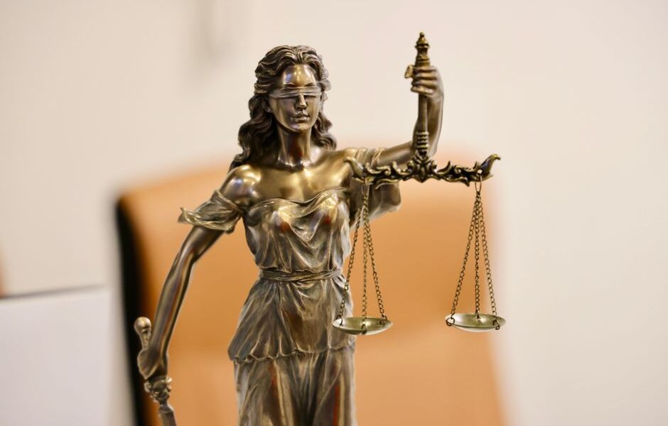 귀하의 사건에 가장 적합한 법률 회사를 선택하는 방법