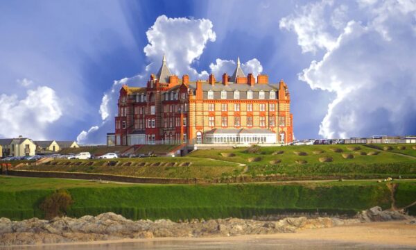 더 킹스클리프 호텔(The Kingscliff Hotel) – 클락턴 최고의 호텔